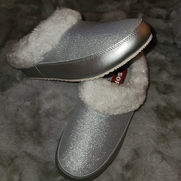 Sorel Slippers - Picture 11 of 12